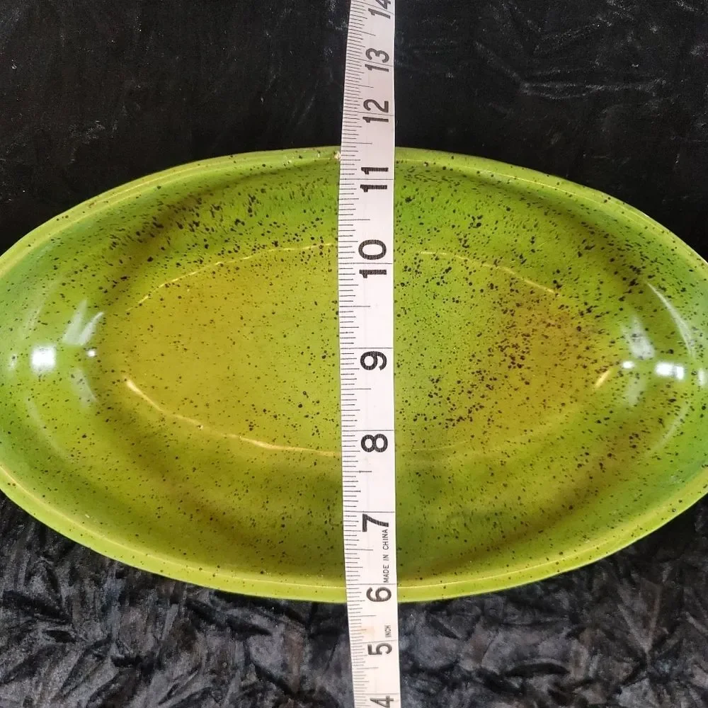 0782. 1974 ~ Vintage ~ Collectable ~ Haeger Pottery ~ Bright Green Speckled Glaz